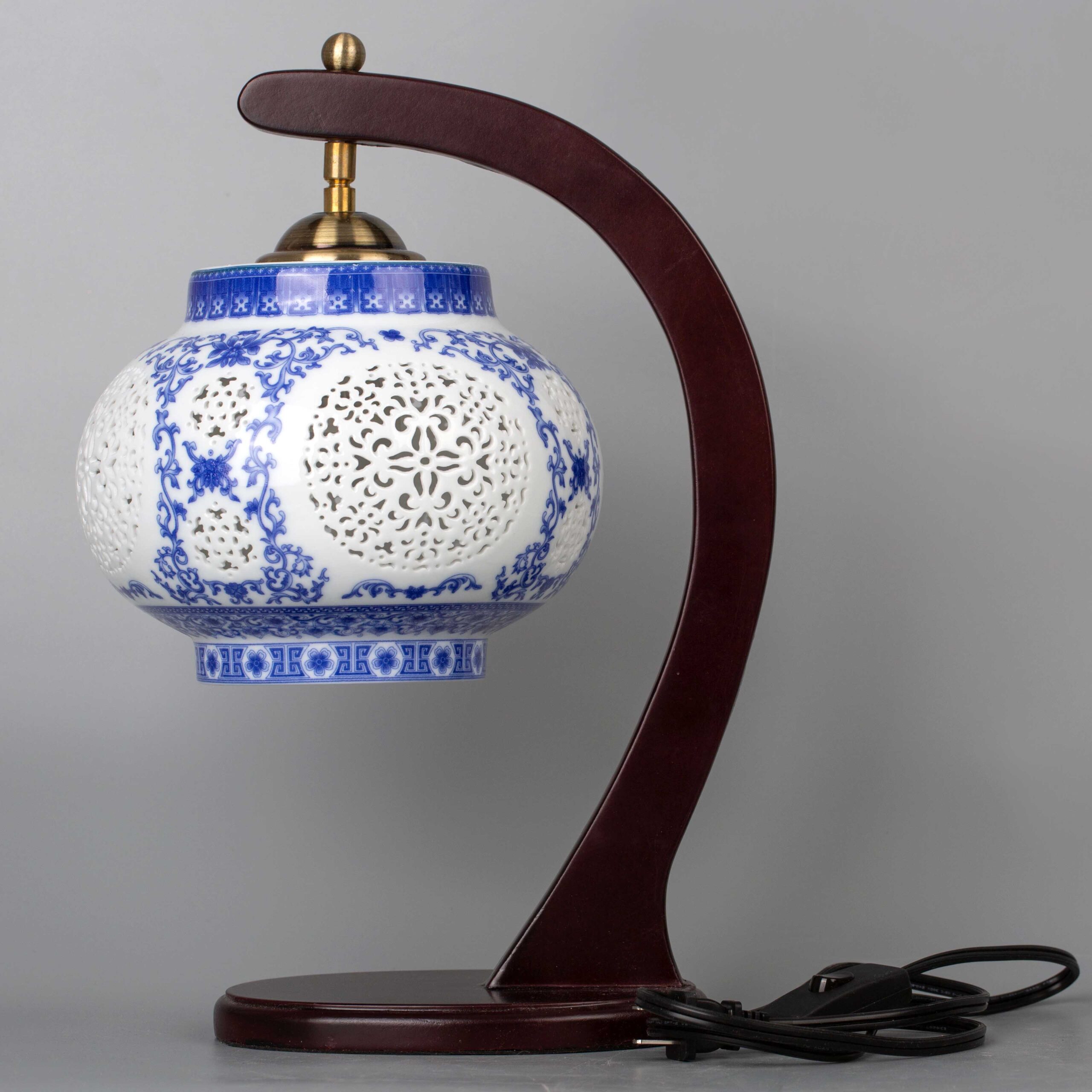 Blue and white porcelain hollow carved lamp made in Jingdezhen 