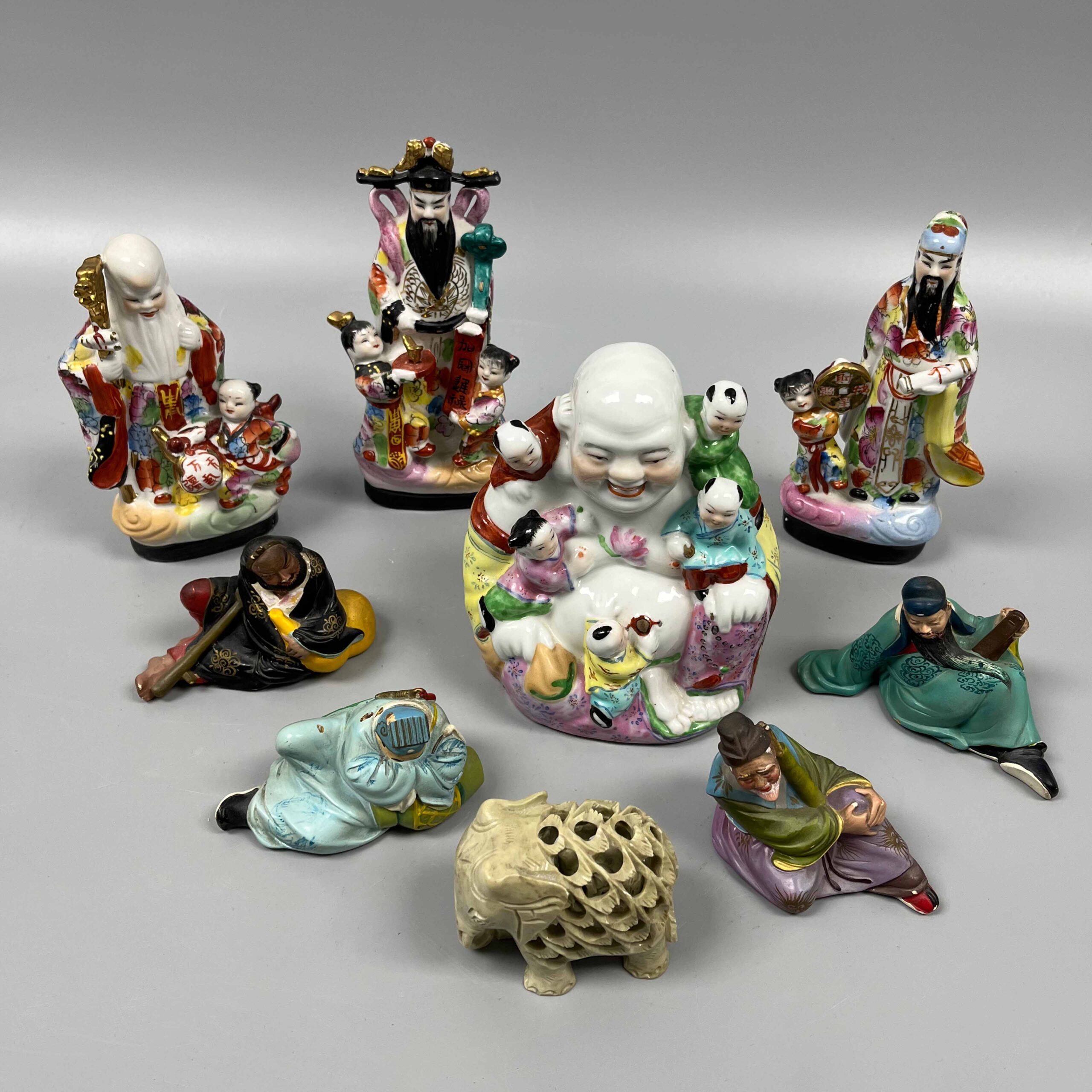 Fulushou, five-son Buddha, and a group of ornaments福禄寿三星 