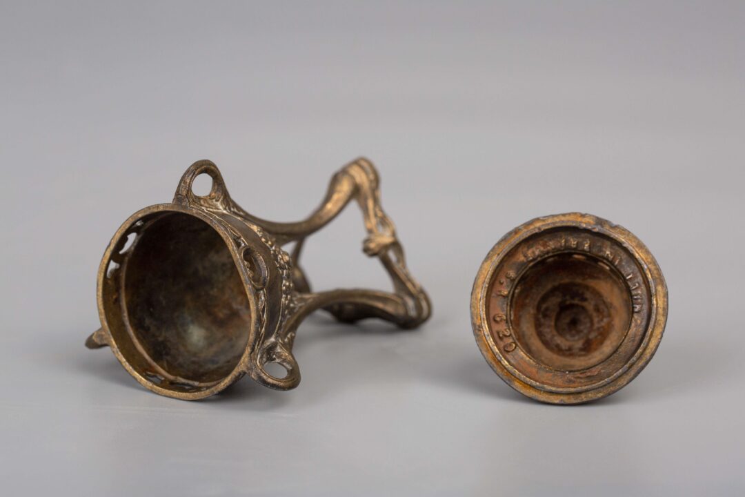 Antique Art Nouveau Vantines Bronze Incense Burner Censer Made in France 19th century新艺术风格青铜香炉法国制造 十九世纪 - Image 3