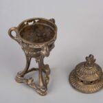 Antique Art Nouveau Vantines Bronze Incense Burner Censer Made in France 19th century新艺术风格青铜香炉法国制造 十九世纪 - Image 4