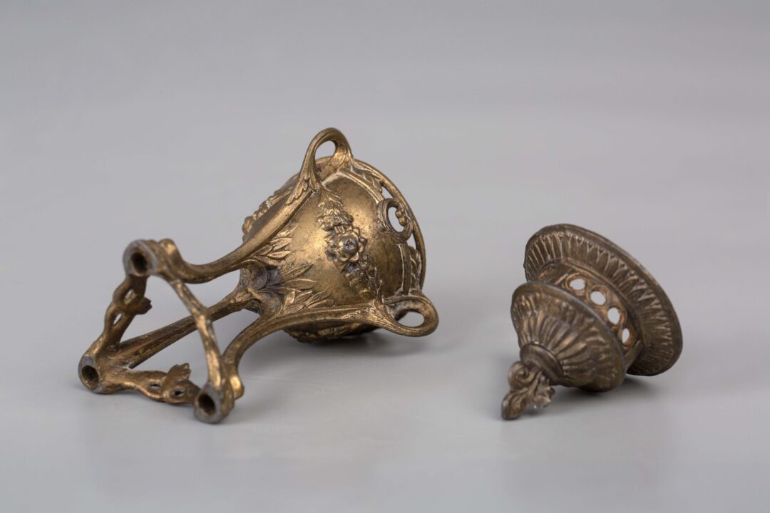 Antique Art Nouveau Vantines Bronze Incense Burner Censer Made in France 19th century新艺术风格青铜香炉法国制造 十九世纪 - Image 5