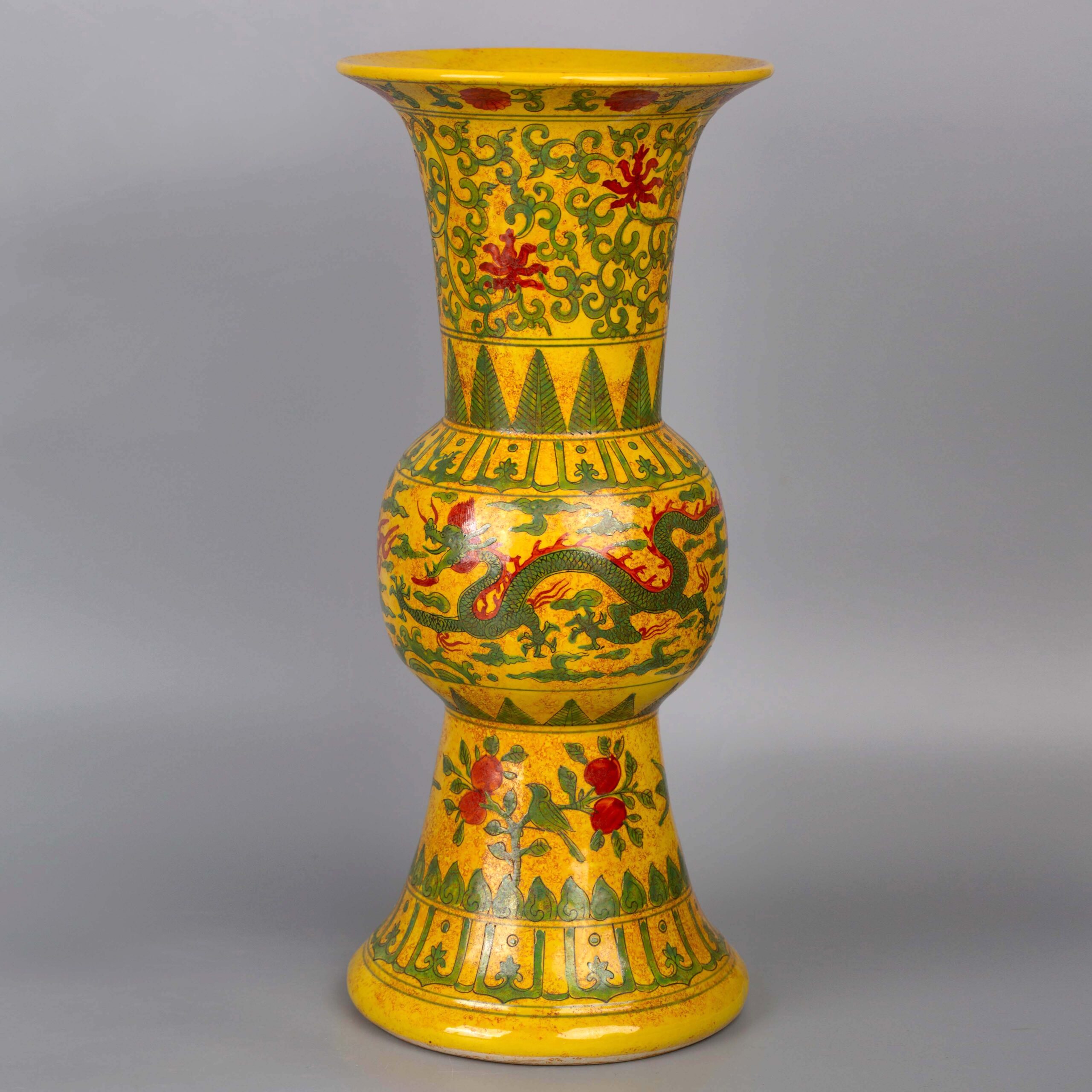 Yellow ground alum and red dragon pattern flower hoop Ming Dynasty 