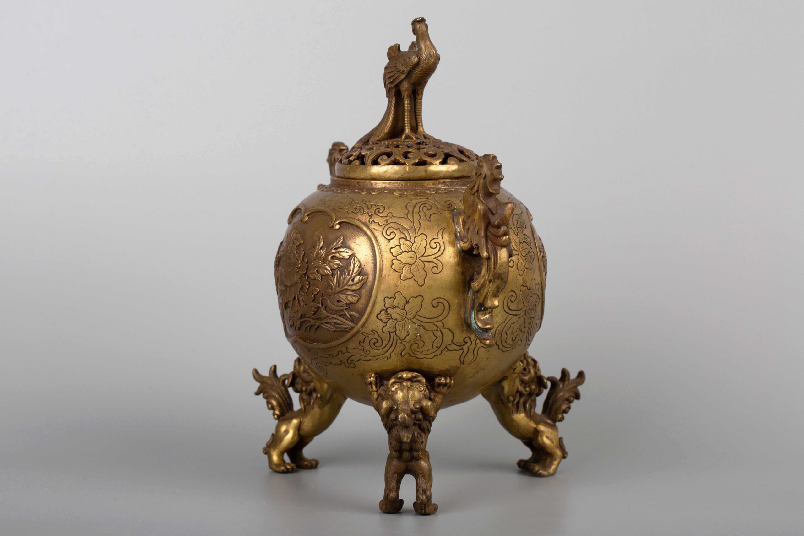 Copper incense burner with Xiangshi mark, late Qing Dynasty 