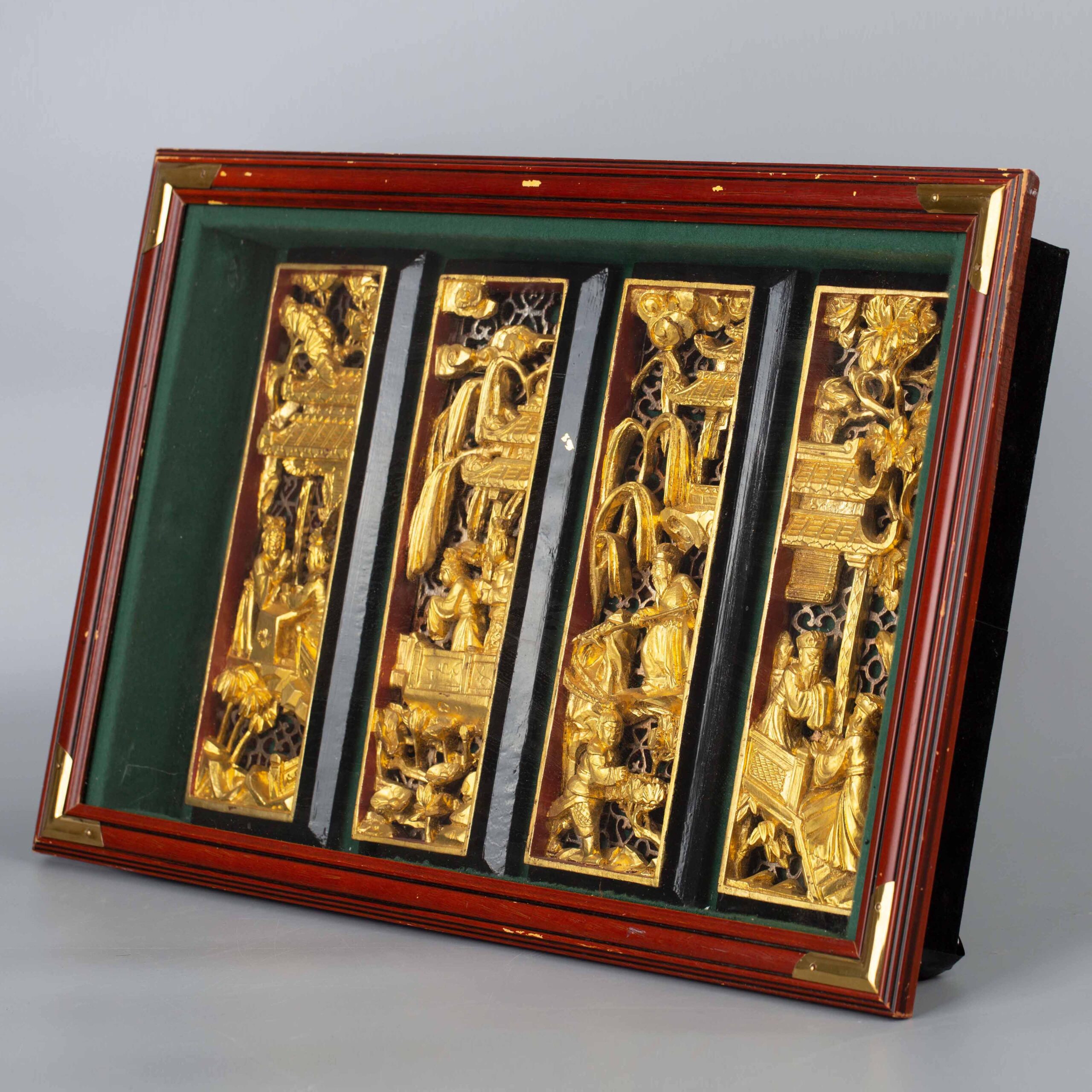 Golden lacquer wood carving hung screen 20th century金漆木雕挂屏十 