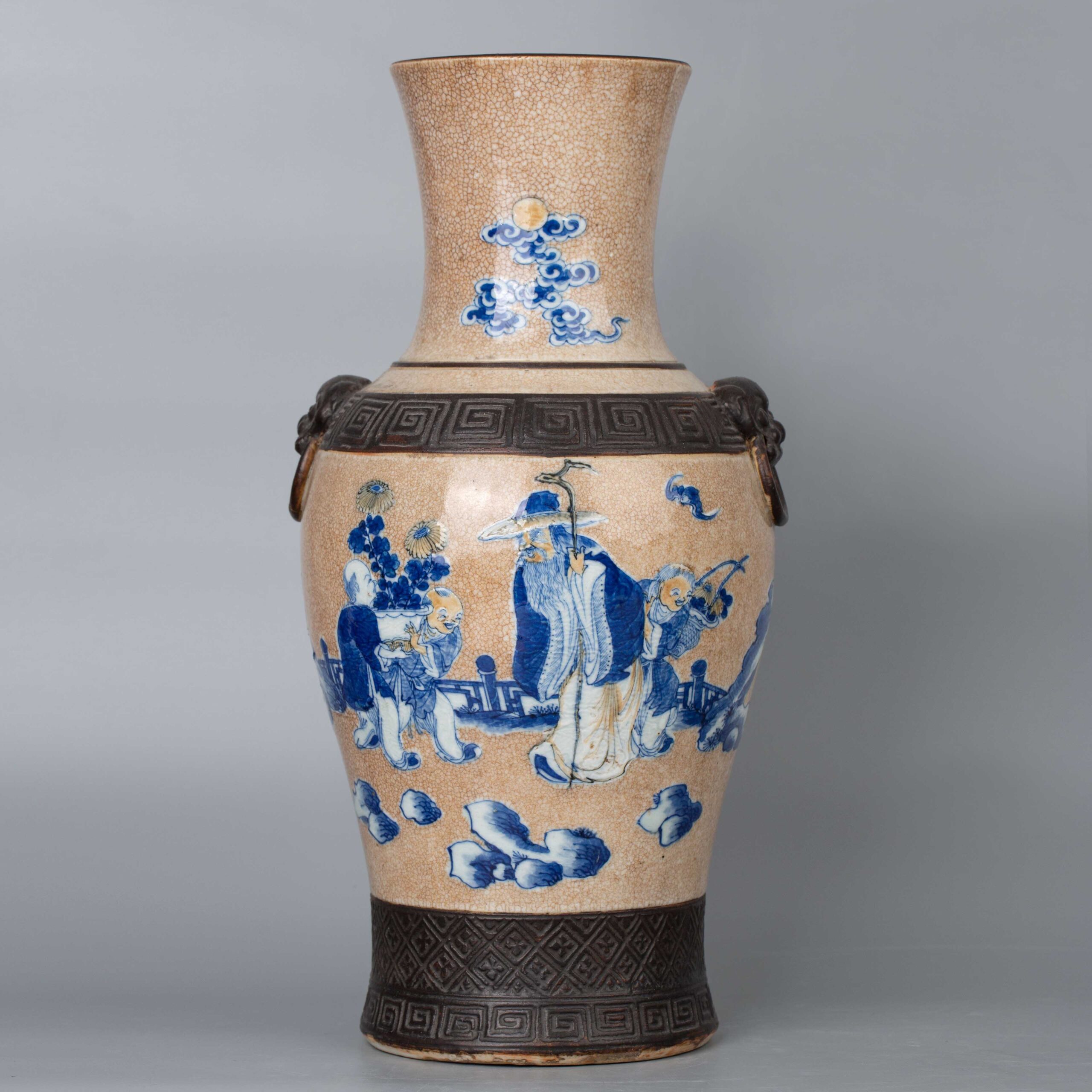 Iron mud blue and white vase Chenghua Nian Zhi Qing late (with 