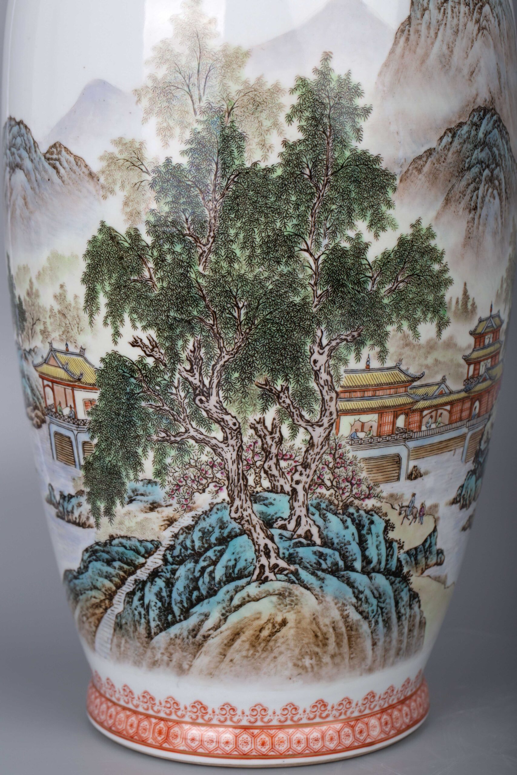 Landscape poetry and essay folding mouth vase with Qianlong Year 