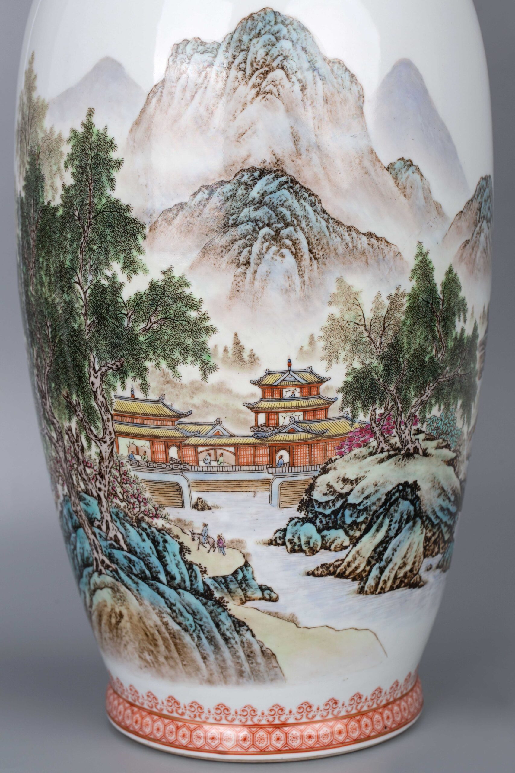 Landscape poetry and essay folding mouth vase with Qianlong Year 
