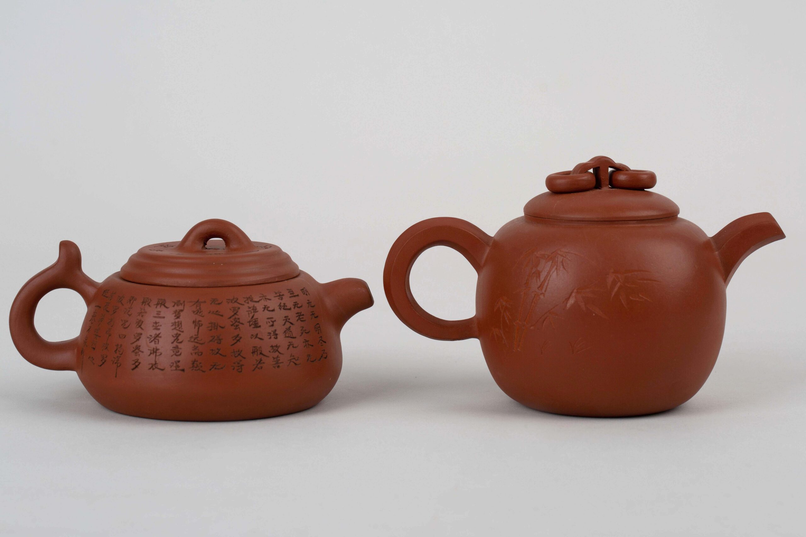 A set of Yixing Zisha teapot with mark宜興紫砂壶一组带款– Time Art 