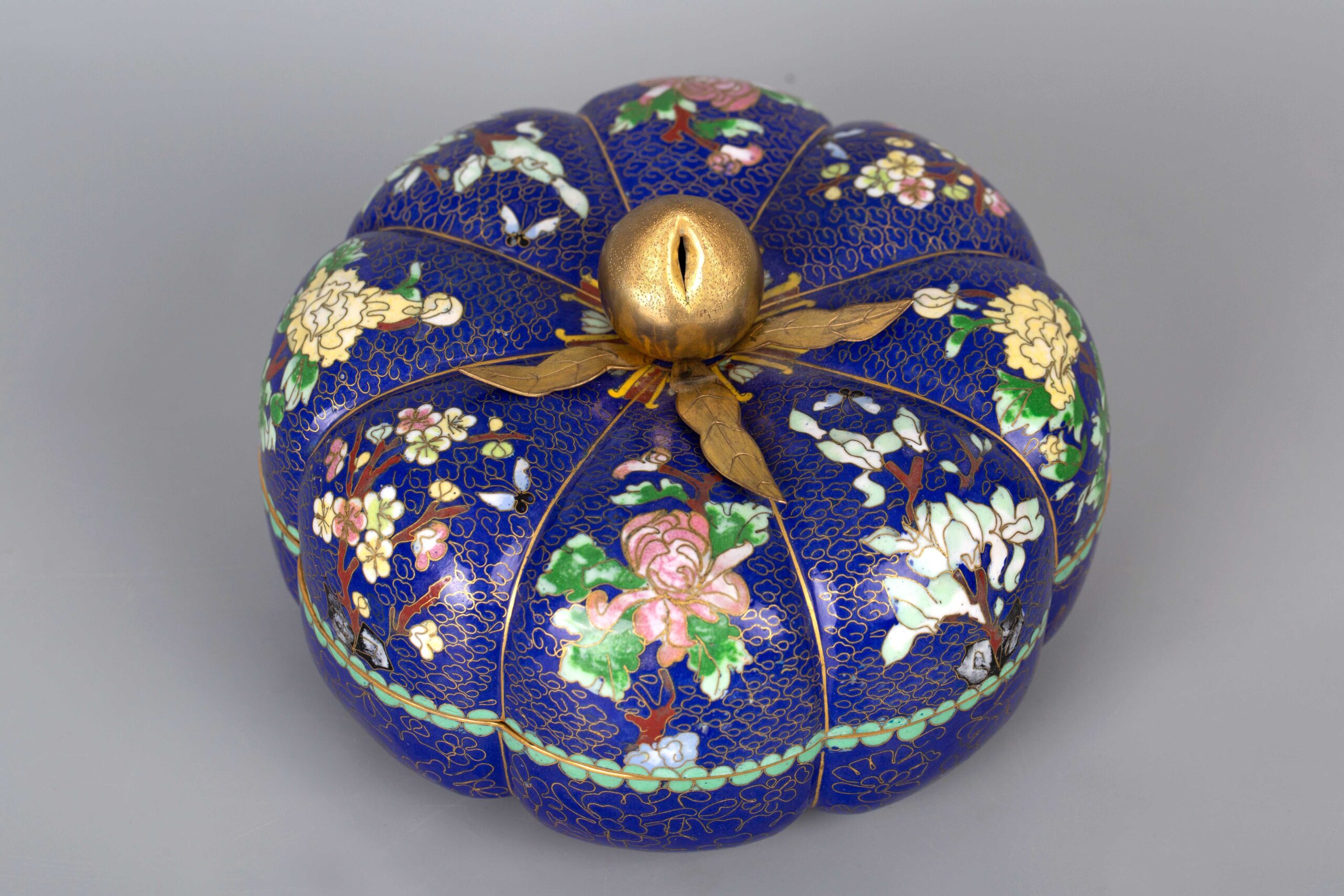 Cloisonne Enamel Pumpkin Shape Box 20th Century掐丝珐琅，蔬