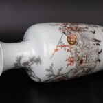 Zhou Xiangpu Grisaille and Gilt Decorated Figural Vase 20th Century周湘浦墨彩描金人物赏瓶 二十世纪
周湘浦（1895-1978），师从陶瓷名家周筱松。1959年被景德镇市政府授予“陶瓷美术家”称号，周氏喜画神鬼、刀马人物的题材。他的作品传世甚少，多被港澳及东南亚地区的著名藏家收藏。解放后景德镇擅画墨彩描金的大师都为他的弟子或传人。 - Image 4