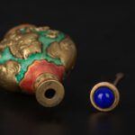 Set of 925 silver ring, copper snuff bottle, celadon jade Buddha Statue925银戒指，铜制鼻烟壶 二十世纪，青玉佛像 十九世纪， - Image 2
