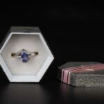 Set of 925 silver ring, copper snuff bottle, celadon jade Buddha Statue925银戒指，铜制鼻烟壶 二十世纪，青玉佛像 十九世纪， - Image 9