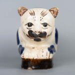 Recumbent porcelain cat, 20th century民国卧式瓷猫 20世纪