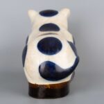 Recumbent porcelain cat, 20th century民国卧式瓷猫 20世纪 - Image 3