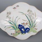 Pair of famille rose fruit plates with Daqing Guangxu Year Made mark, 19th century大清光绪年制 粉彩洞石花卉果盘一对 - Image 10