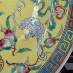 Fu Lu Shou yellow glazed famille rose plate with Daqing Qianlong Year Made mark大清乾隆年制款 福禄寿黄釉粉彩纹盘 - Image 9