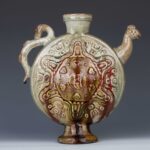 Celadon-glazed rooster head pot青釉窑变鸡首壶 - Image 5