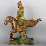 Tangsancai figure statue, 7th Century唐三彩镇宅屋脊胡人人物雕像 七世纪 - Image 3