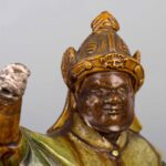 Tangsancai figure statue, 7th Century唐三彩镇宅屋脊胡人人物雕像 七世纪 - Image 7