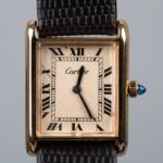 Cartier mechanical watch made of silver卡地亚银制机械表