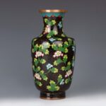 Cloisonné Enamel Floral Vase Circa 1920, Winged Jewels Chinese Cloisonné Birds and Flowers Plate掐丝珐琅花卉纹瓶 底款CHINA 十九世纪，1992年景泰蓝艺坊纹盘 - Image 23
