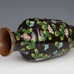 Cloisonné Enamel Floral Vase Circa 1920, Winged Jewels Chinese Cloisonné Birds and Flowers Plate掐丝珐琅花卉纹瓶 底款CHINA 十九世纪，1992年景泰蓝艺坊纹盘 - Image 24