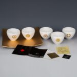 Gold foil decorated teacups and plate金泽金箔