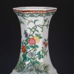 Famille rose hexagonal floral vase and and a red sandalwood base, with Daqing QIanlong Year Made mark粉彩花卉六棱瓶 紫檀底座 大清乾隆年制 - Image 2