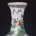 Famille rose hexagonal floral vase and and a red sandalwood base, with Daqing QIanlong Year Made mark粉彩花卉六棱瓶 紫檀底座 大清乾隆年制 - Image 15