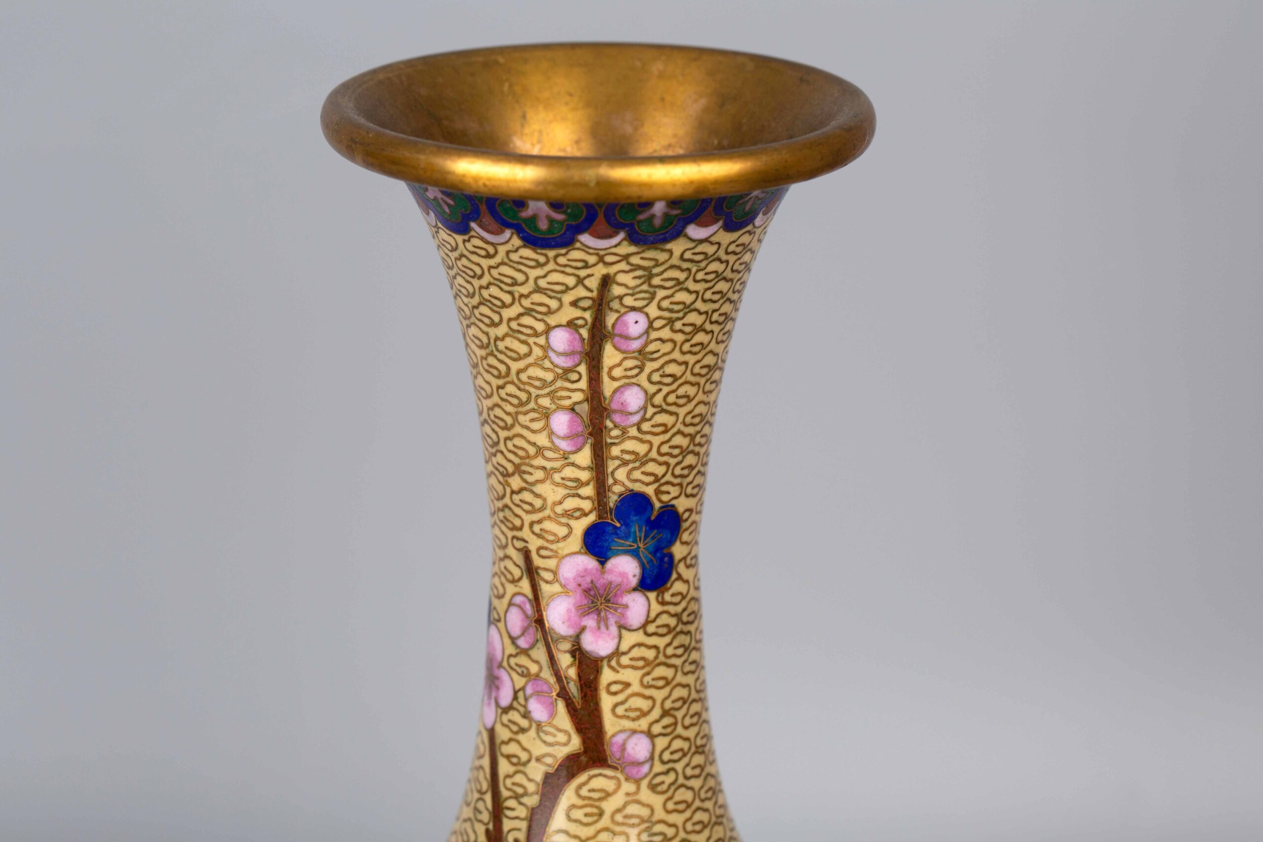 Cloisonne vase with long neck景泰蓝长颈花瓶– Time Art Official Website