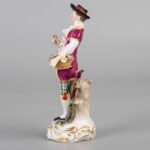 Porcelain figurine 陶瓷人物 - Image 2