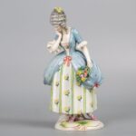 Porcelain figurine 陶瓷人物