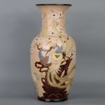 Flower and bird vase, 20th century花鸟赏瓶 20世纪