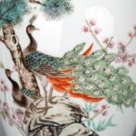 Flower and bird vase with China Jingdezhen Made mark花鸟赏瓶 中国景德镇制 - Image 2