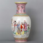 Famille rose Eight Immortals Crossing the Sea vase with Daqing Qianlong Year Made mark粉彩八仙过海赏瓶 大清乾隆年制款