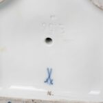 Meissen Porcelain Figurine of 'Girl Sleeping in a Chair' by sculptor Michel Victor Acier迈森瓷器人物 米歇尔维克多 女孩睡在椅子上 - Image 6