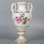 Meissen Porcelain, Antique Vase with Double Serpent Handles, 27 cm, 1860-1924迈森瓷器，古董花瓶与双蛇环形柄27厘米1860-1924