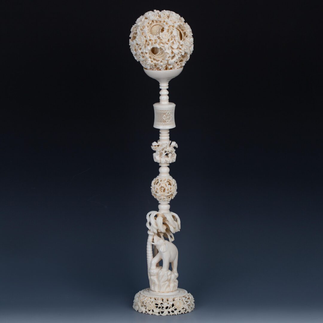 Chinese Puzzle Ball (Devil's Work Ball), 19th Century镂空雕鬼工球 十九世纪