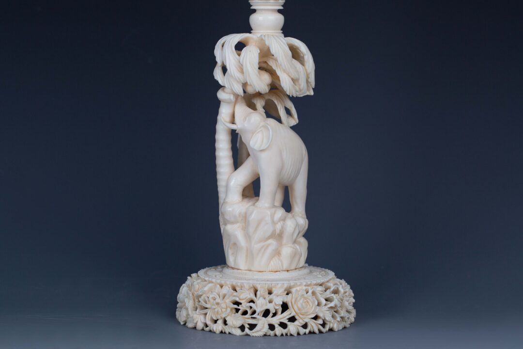 Chinese Puzzle Ball (Devil's Work Ball), 19th Century镂空雕鬼工球 十九世纪 - Image 4