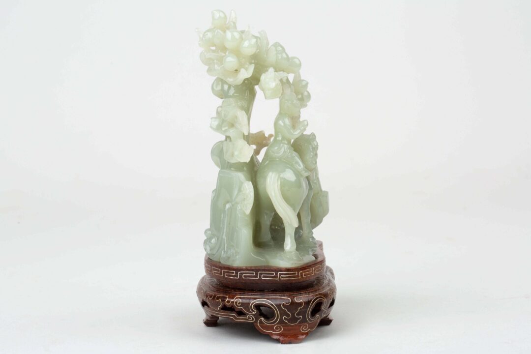 Hollowed-Out Jade 'Fame Just Around the Corner', 20th Century马上封侯 镂空玉雕 二十世纪 - Image 3