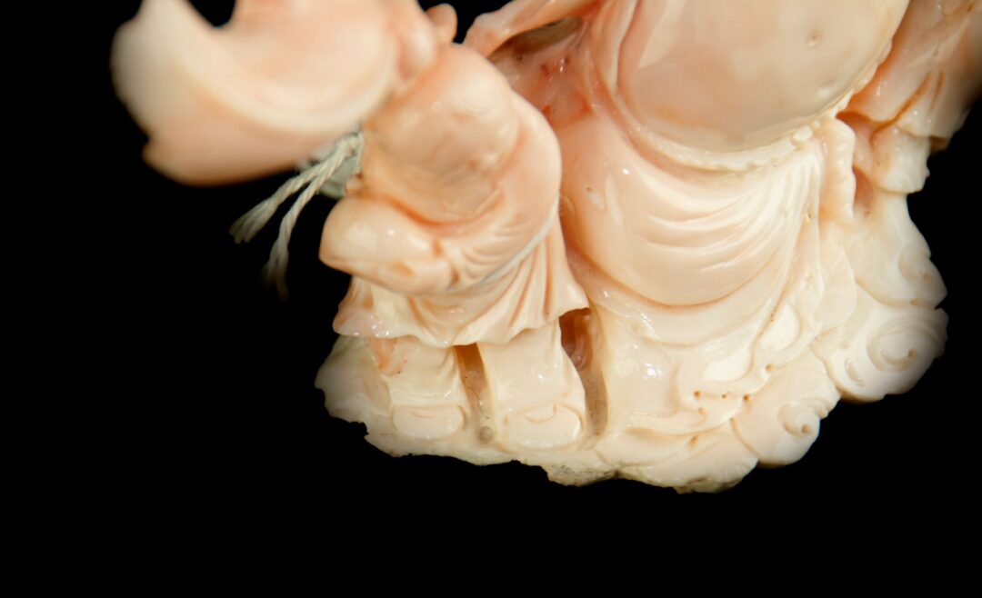 Coral Carved Fertility Buddha statue, Republic of China珊瑚 送子佛 民国 - Image 6