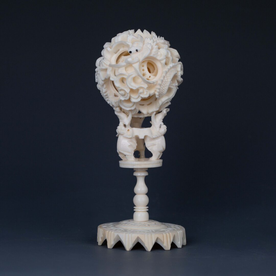 Chinese Puzzle Ball (Devil's Work Ball), 19th Century镂空雕鬼工球 十九世纪