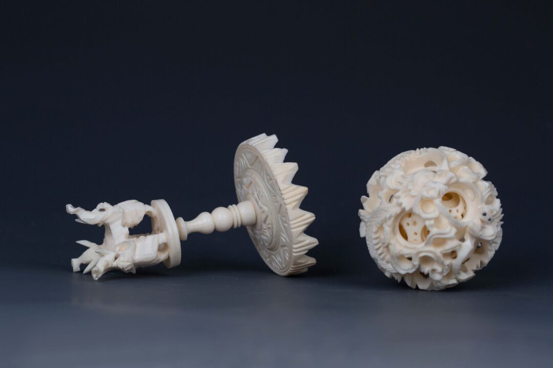 Chinese Puzzle Ball (Devil's Work Ball), 19th Century镂空雕鬼工球 十九世纪 - Image 2