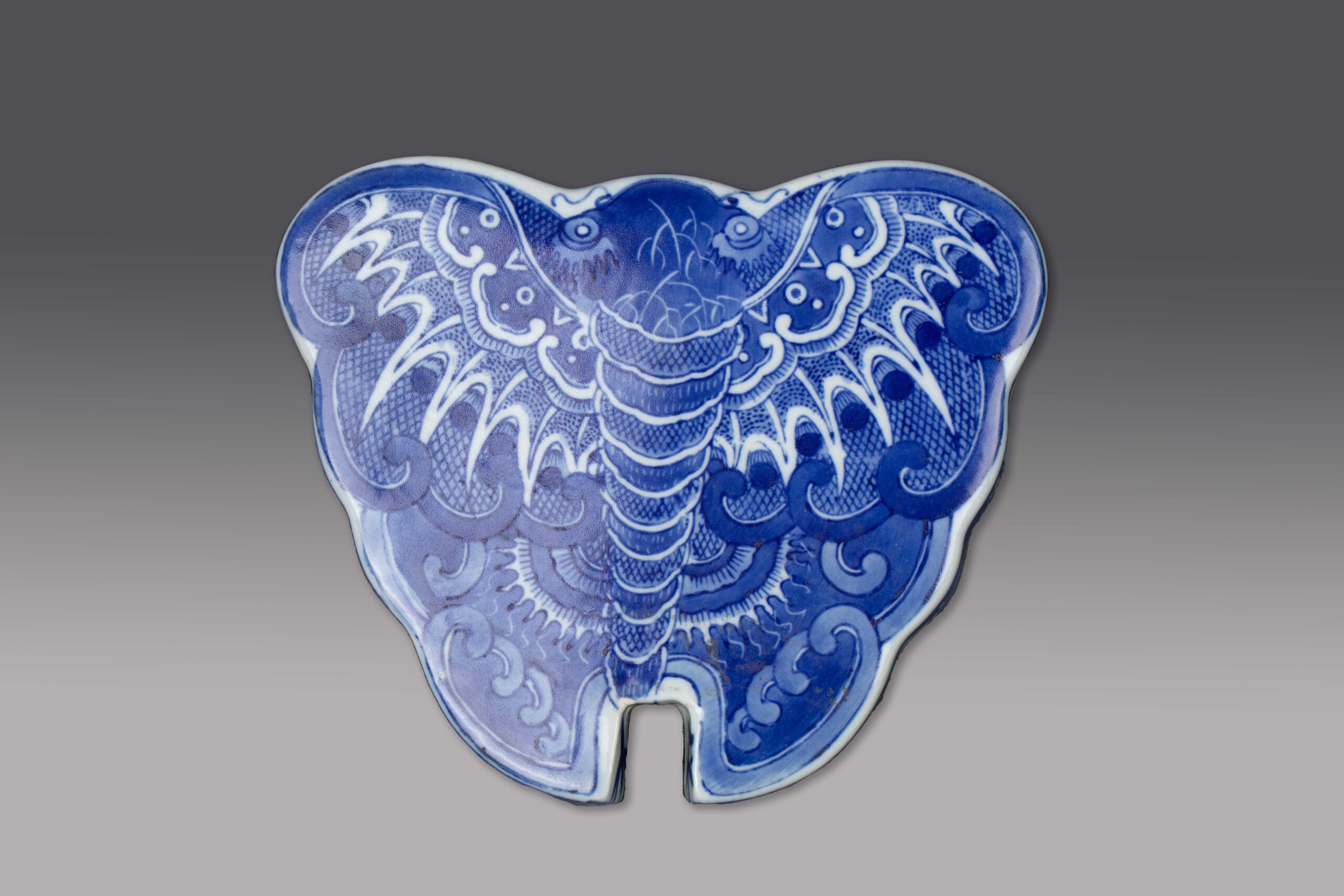 Blue and white butterfly lid box with Qianlong Year Made mark 