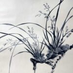 Aixinjueluo Puzuo (1918-2001), Manchu. Chinese painter. Pekingese. The cousin of Aixinjueluo Puyi, Emperor Xuantong of the Qing Dynasty. Since childhood, under the influence of his father Aixinjueluo Zaiying and his brothers Pu Xuezhai, Pu Yizhai and Pu Songchuang, he has loved calligraphy and painting. In 1937, he joined the Songfeng Painting Society founded by Pu Xuezhai. In 1944, he collaborated with his cousin Pu Xinshe to hold a fan exhibition in Tianjin. In 1946, he served as a staff member of the Publishing Department of Peking University. After 1949, he taught at Hebei Art Normal College and Tianjin Academy of Fine Arts. In 1952, he joined the Chinese Painting Research Association. In 1959, he was appointed as a lecturer of traditional Chinese painting at Tianjin Hebei Art Normal College. He was a member of the China Democratic League. He is a member of the Sixth National Committee of the Chinese People's Political Consultative Conference. "Pu Zuo's Painting Collection" was published. He co-published "Flower and Bird Painting Model" with Sun Qifeng and Zhang Qiyi, and compiled and published "Feather Reference Materials" with Sun Qifeng and others. Died of illness in Tianjin.爱新觉罗·溥佐（1918年-2001年），满族。中国画家。北京人。清宣统帝爱新觉罗·溥仪之堂弟。自幼在父亲爱新觉罗·载瀛及兄溥雪斋、溥毅斋、溥松窗熏陶下，酷爱书画。1937年入溥雪斋创办的松风画会。1944年与堂兄溥心畲合作在天津举办扇面展览。1946年任北京大学出版部职员。1949年后在河北艺术师范学院、天津美术学院任教。1952年加入中国画研究会。1959年应聘任天津河北艺术师范学院国画讲师。曾为中国民主同盟盟员。是第六届全国政协委员。有《溥佐画集》出版。与孙其峰、张其翼合作出版《花鸟画范》，与孙其峰等人编绘出版《翎毛参考资料》等。病逝于天津。 - Image 7