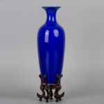 Blue-glazed willow-leaf vase, Late Ming/Early Qing Dynasty霁蓝宝石釉美人尖柳叶瓶 明末清早