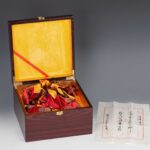 Set of Handmade Decorative Frog and Lotus Seeds Yixing Clay Teapot made by Zhou Caijun, a disciple of the Chinese arts and crafts master Jiang Rong中国工艺美术大师蒋蓉门徒周才军手制青蛙莲子紫砂壶一套 - Image 6