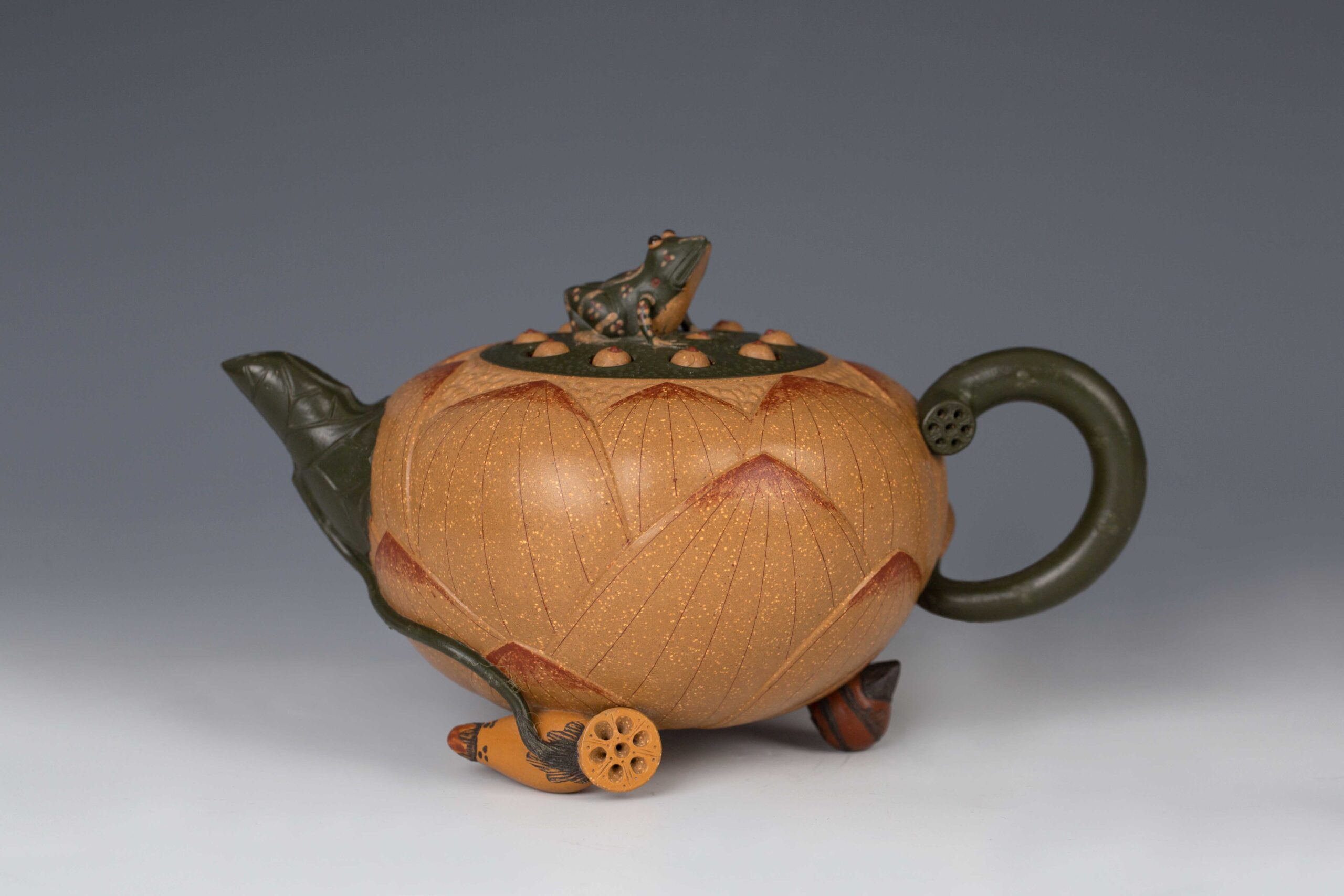 Set of Handmade Decorative Frog and Lotus Seeds Yixing Clay Teapot 